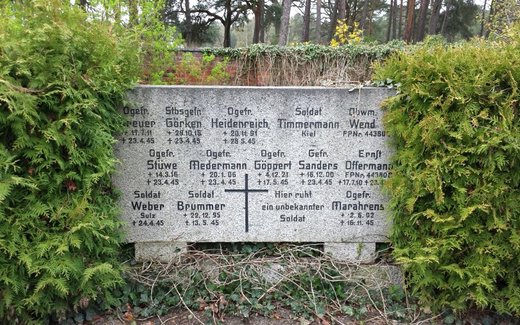 Ansicht der Kriegsgräberstätte Kaarßen