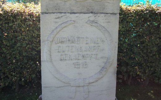 Ansicht der Kriegsgräberstätte Bauvin