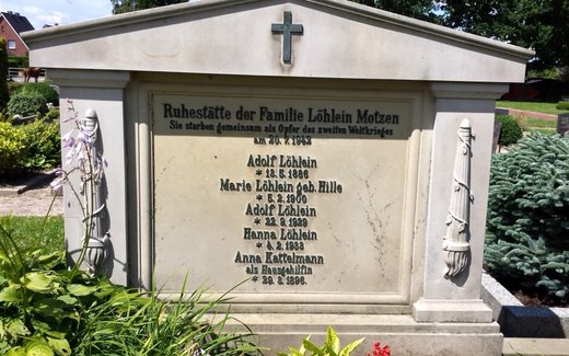 Ansicht der Kriegsgräberstätte Berne - Warfleth, Ev.- luth. Friedhof