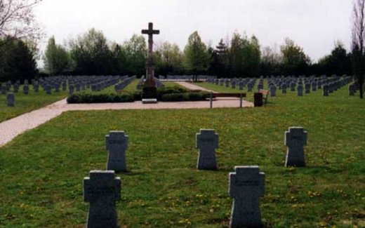 Ansicht der Kriegsgräberstätte Böhönye