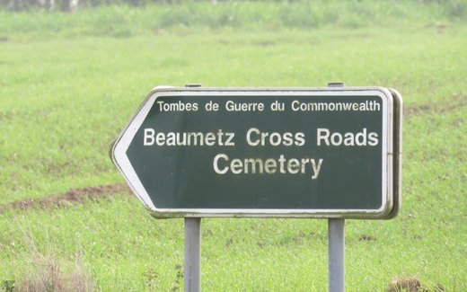 Ansicht der Kriegsgräberstätte Beaumetz-les-Cambrai brit. Soldatenfriedhof