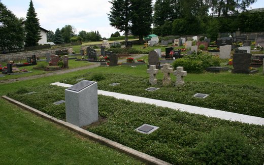Ansicht der Kriegsgräberstätte Bischofsgrün Gdefdh.