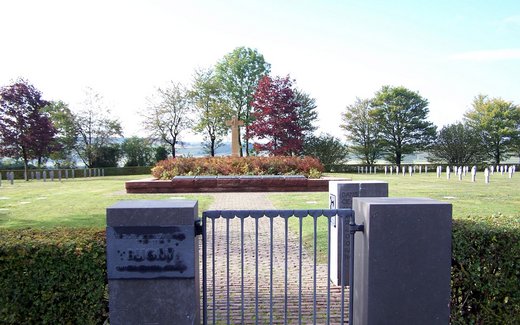Ansicht der Kriegsgräberstätte Bligny