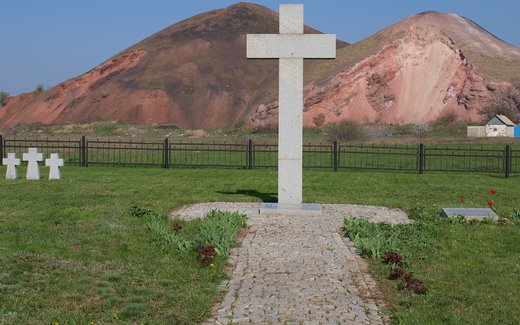Ansicht der Kriegsgräberstätte Aththrazit (Anthrazit III)