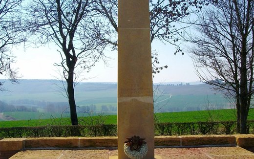 Ansicht der Kriegsgräberstätte Bligny