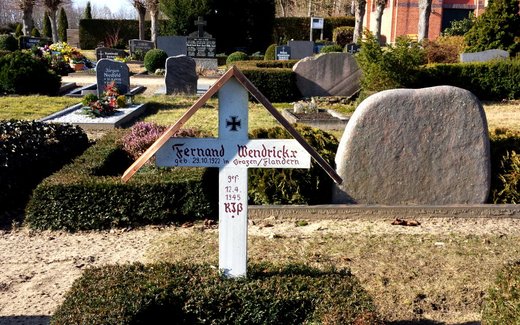Ansicht der Kriegsgräberstätte Bienenbüttel, Ev.- luth. Friedhof