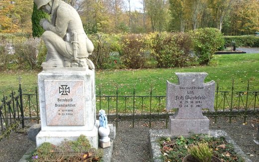 Ansicht der Kriegsgräberstätte Bilshausen, Ev.- luth. Friedhof