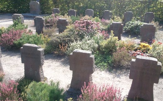 Ansicht der Kriegsgräberstätte Böhme - Altenwahlingen, Gemeindefriedhof