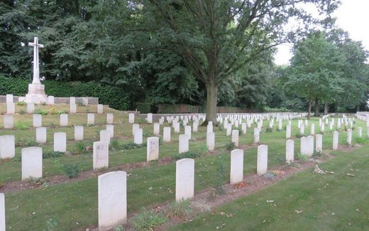 Ansicht der Kriegsgräberstätte Beuvry Gorre brit. Cem. 1. WK
