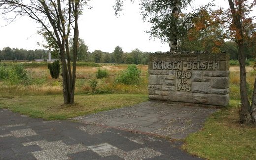Ansicht der Kriegsgräberstätte Bergen - Belsen, KZ - Gedenkstätte