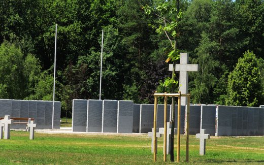 Ansicht der Kriegsgräberstätte Pulawy