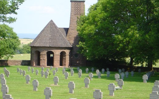 Ansicht der Kriegsgräberstätte Recogne-Bastogne
