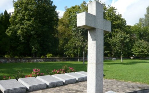 Ansicht der Kriegsgräberstätte Viljandi