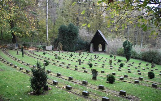 Ansicht der Kriegsgräberstätte Bad Emstal-Merxhausen Kriegsgräberehrenstätte