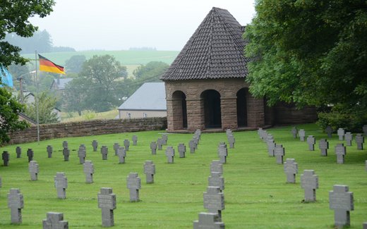Ansicht der Kriegsgräberstätte Recogne-Bastogne