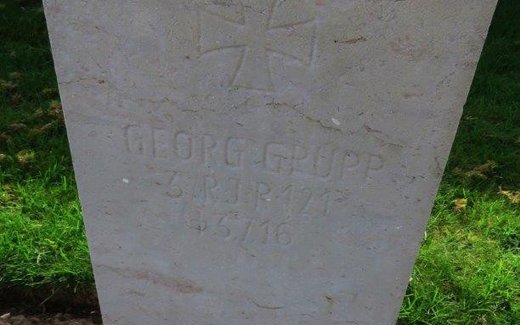 Ansicht der Kriegsgräberstätte Bertrancourt